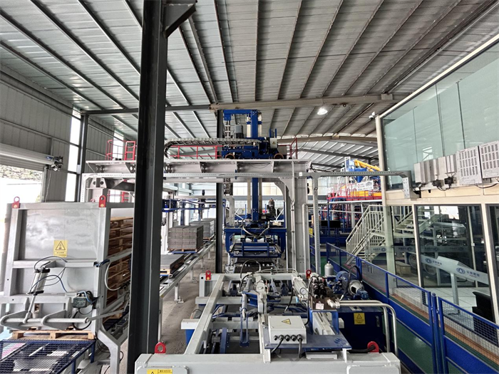 Barisan pengeluaran batu bata Imitasi Zn Series Zn Series QGM berjaya dimasukkan ke dalam pengeluaran di sebuah syarikat bahan bangunan hijau terkemuka di barat daya China.