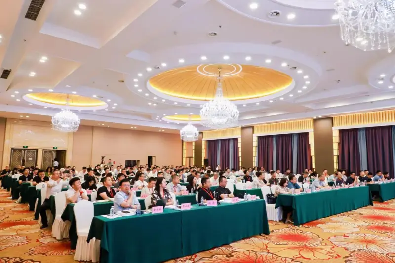 Quangong Machinery Co., Ltd. Menyertai Persidangan Pertukaran Teknikal Ke-4 mengenai Penggunaan Komprehensif Sisa Pepejal Berasaskan Arang Batu